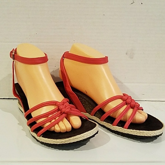 NEW - ORTHAHEEL TECHNOLOGY by DR. WEILS SANDALS - Picture 1 of 6